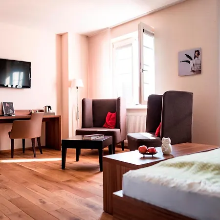 호텔 Kunsthotel 